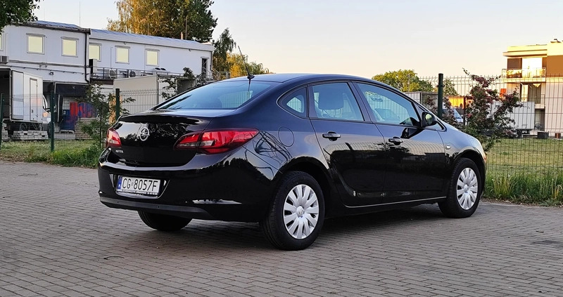 Opel Astra cena 46900 przebieg: 37500, rok produkcji 2018 z Grudziądz małe 301